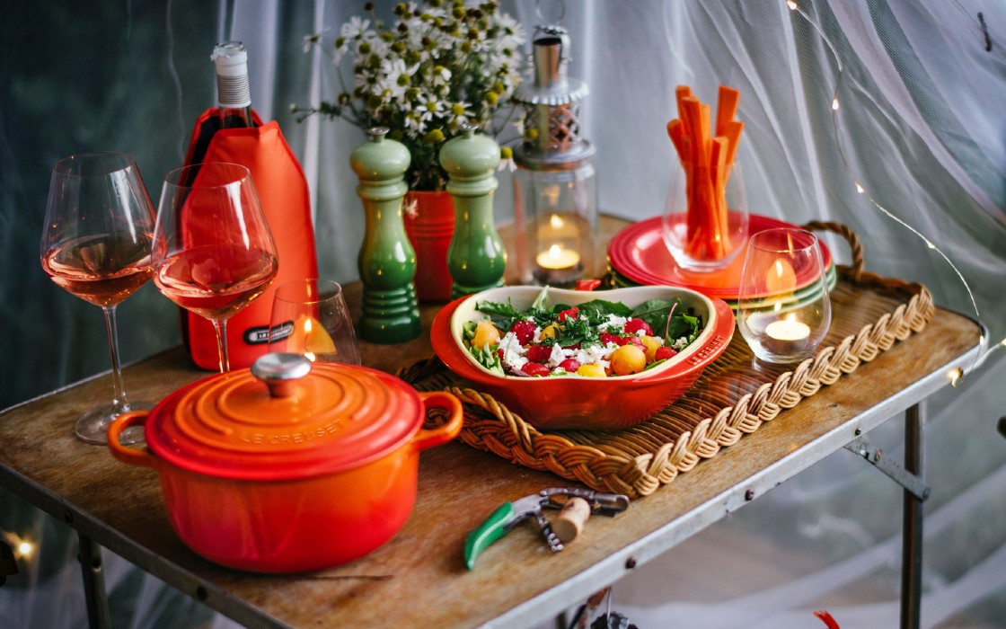 popcorn in a red harry potter themed dutch oven