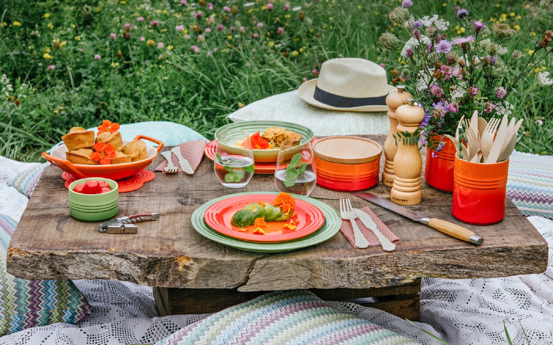 popcorn in a red harry potter themed dutch oven