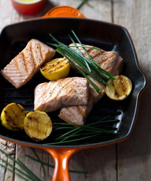 Fil&eacute; de Salm&atilde;o Grelhado ao Beurre Blanc e Lim&atilde;o
