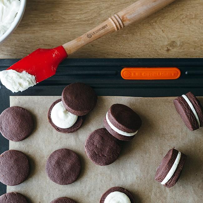 Biscoito recheado de chocolate com menta